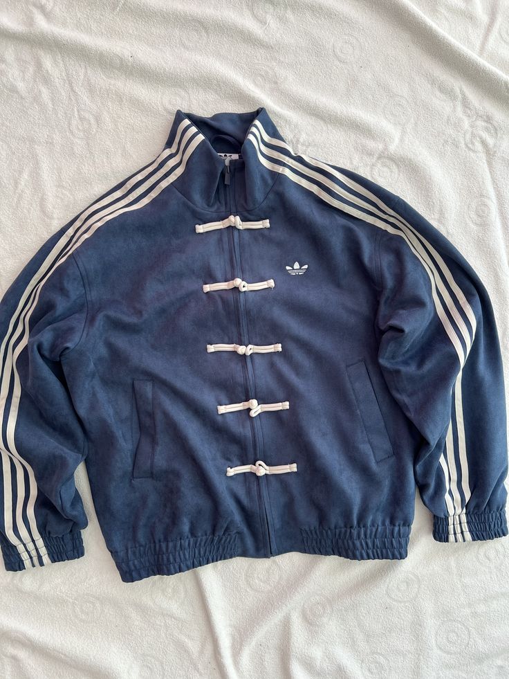 Heritage knot streetwear jacket with Chinese button closure
